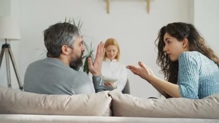 傾聽與風(fēng)暴 一位心理分析師手中的女性和諧療法